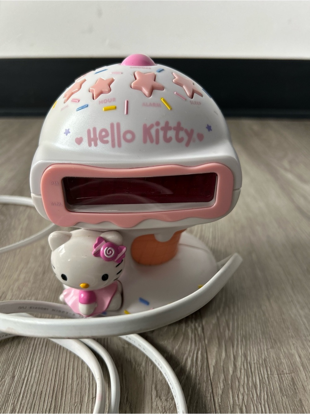 Hello kitty radio alarm clock ice cream come works